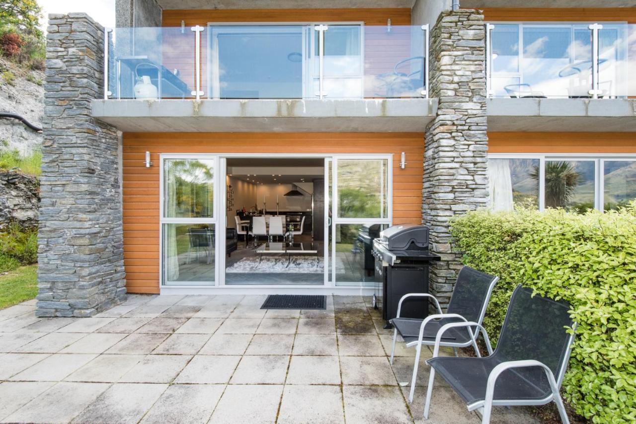 Lakeside Luxury With Spa Queenstown Dış mekan fotoğraf